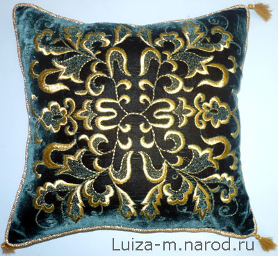 Татарские сувениры - вышитая декоративная подушка