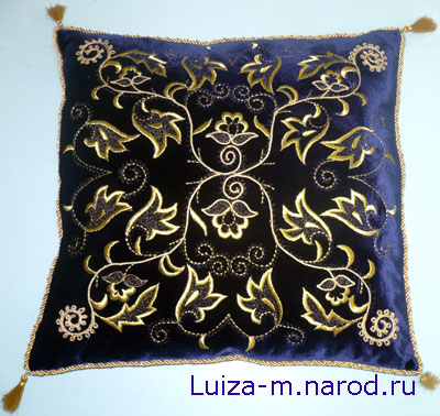 Татарские сувениры - вышитая декоративная подушка
