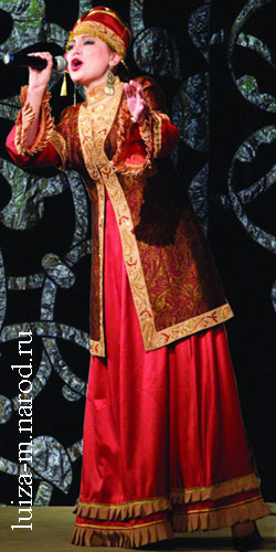 Женский татарский костюм для Государственного ансамбля песни и танцев Республики Татарстан