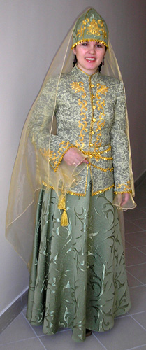 Стилизованный женский татарский костюм