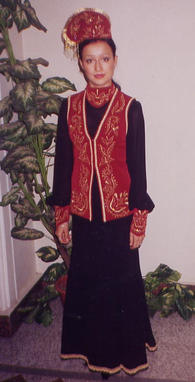 Татарский женский костюм для Государственного ансамбля песни и танца Татарстан