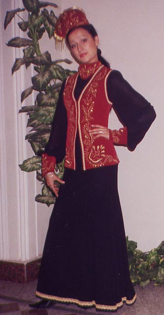 Татарский национальный женский костюм для Государственного ансамбля Татарстан